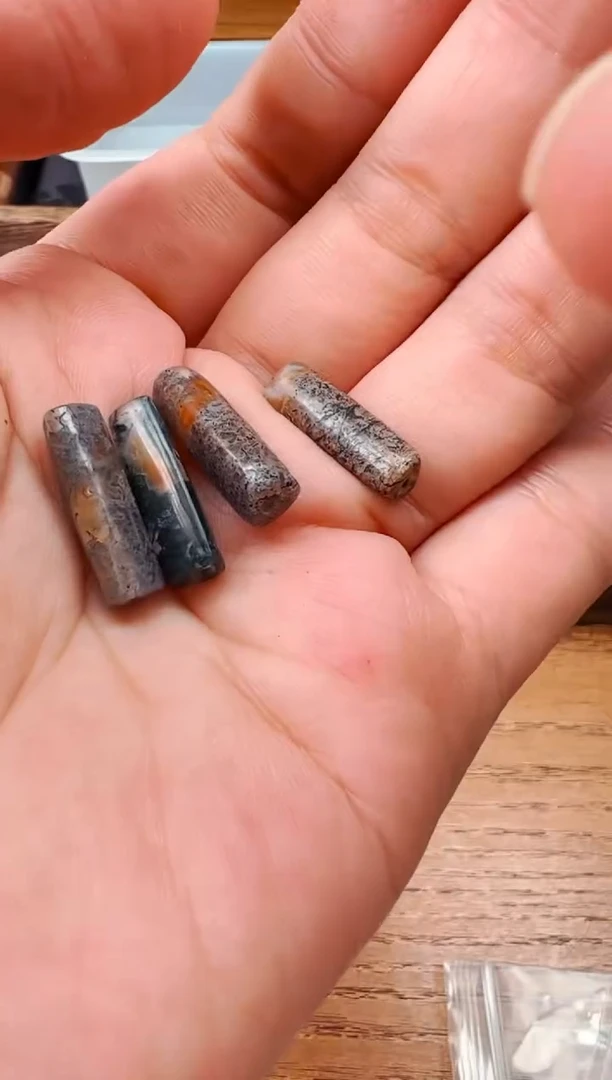 【 肖钟出品 】配珠随发1颗