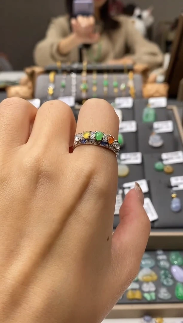 颈饰银S925镶嵌翡翠戒指