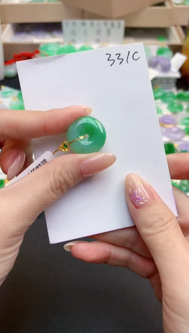 颈饰18K金镶嵌翡翠天然缅甸A货翡翠