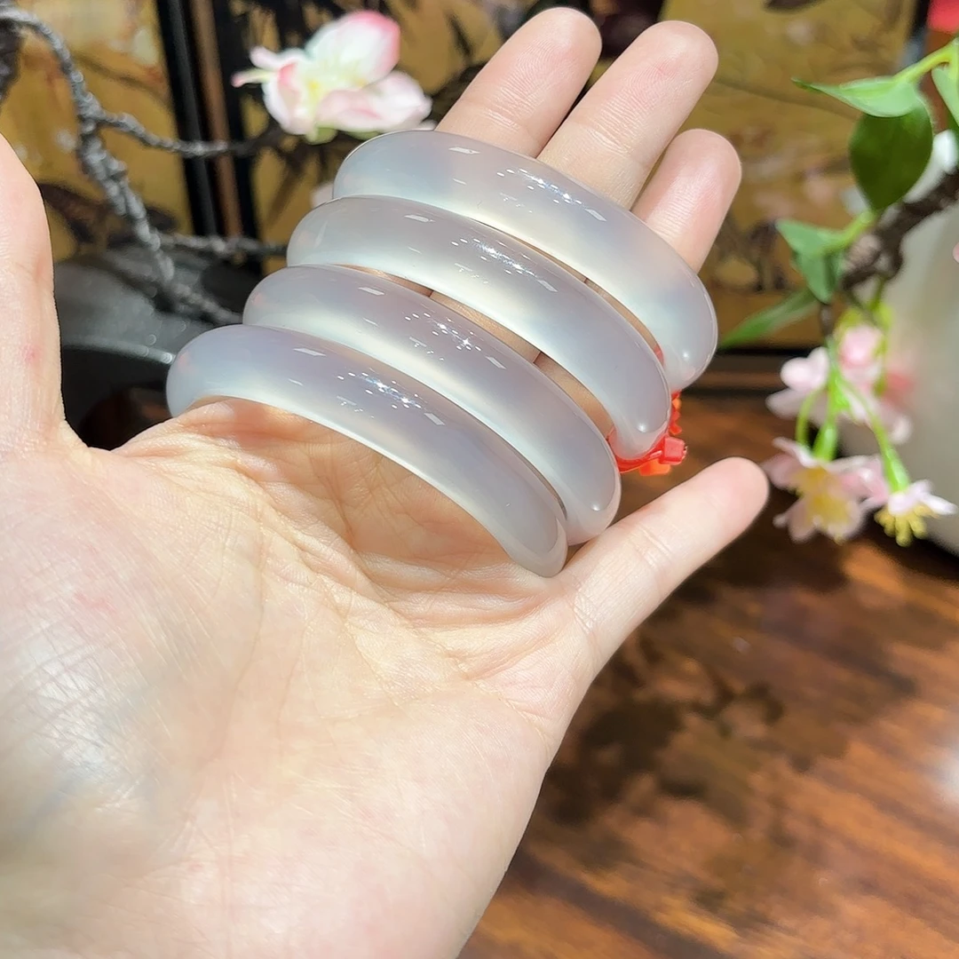 天然玛瑙白月光荔枝冻手镯