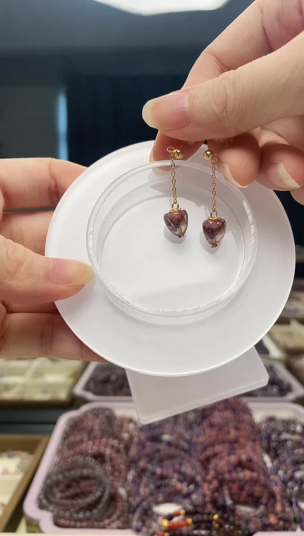 未镶嵌耳钉水晶超七金草莓设计款 多样性发一