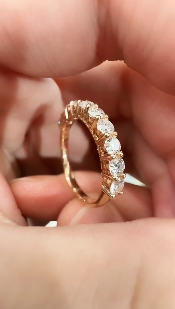 【闪购商品】钻石戒指/指环18K金镶嵌k玫戒指2.54g