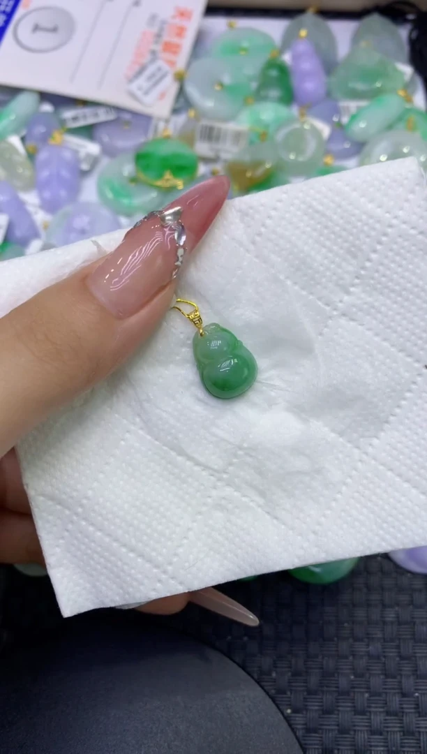 颈饰18K金镶嵌翡翠天然缅甸A货翡翠