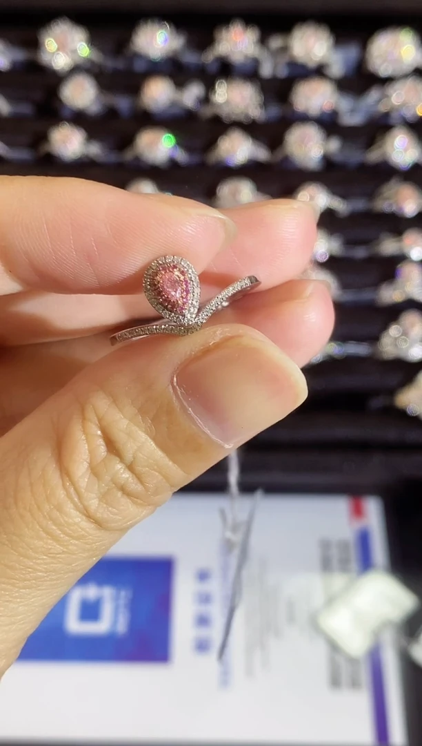 18K金镶嵌戒指钻石32