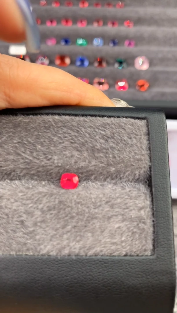 定制尖晶石裸石未镶嵌枕型 绝地 0.51ct