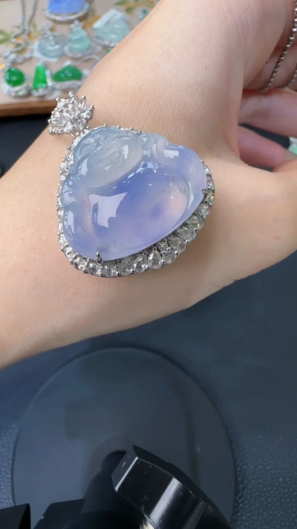 【闪购商品】翡翠吊坠(不含链)18K金镶嵌37