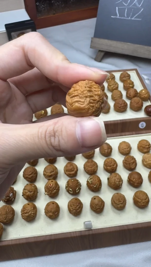 吊坠猴头核桃吞噬小丑