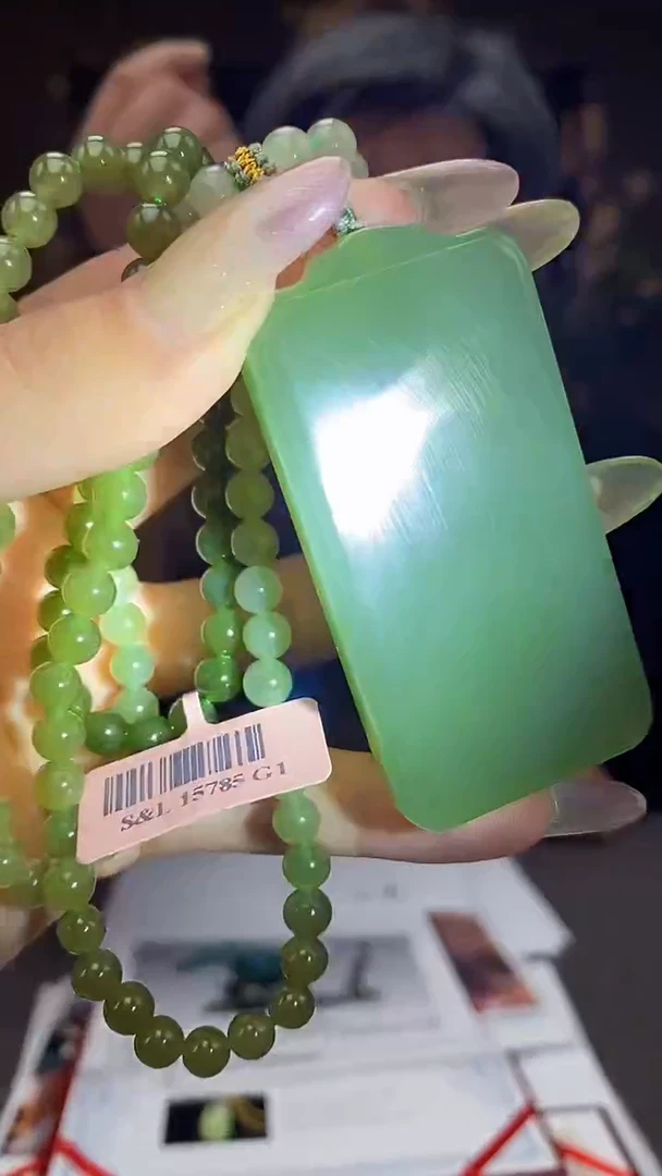 和田玉未镶嵌颈饰C943