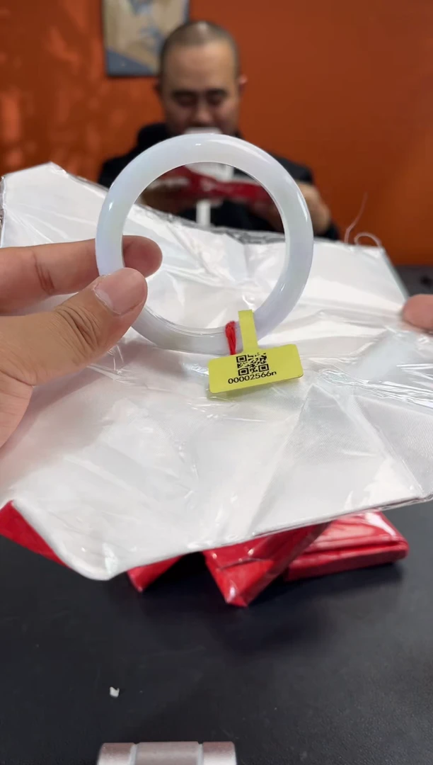未镶嵌手镯翡翠4   56
