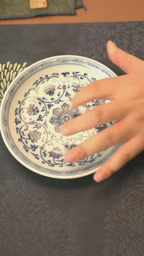 仿明青花缠枝壶承