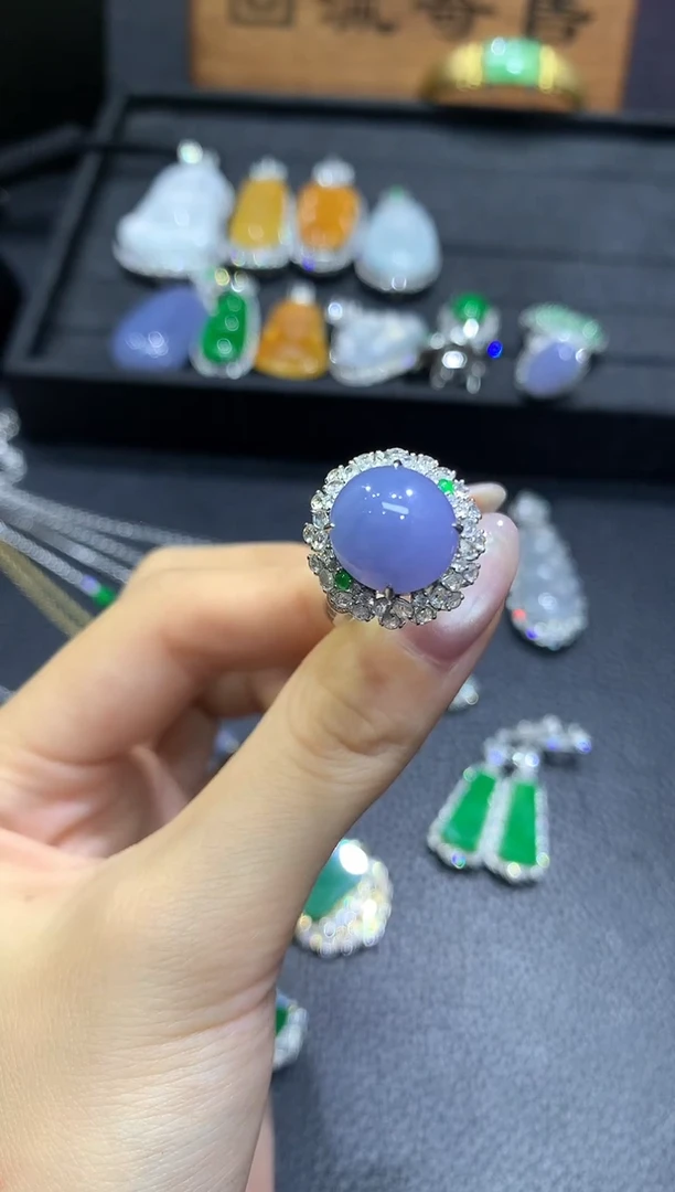 18K金镶嵌戒指翡翠91团购