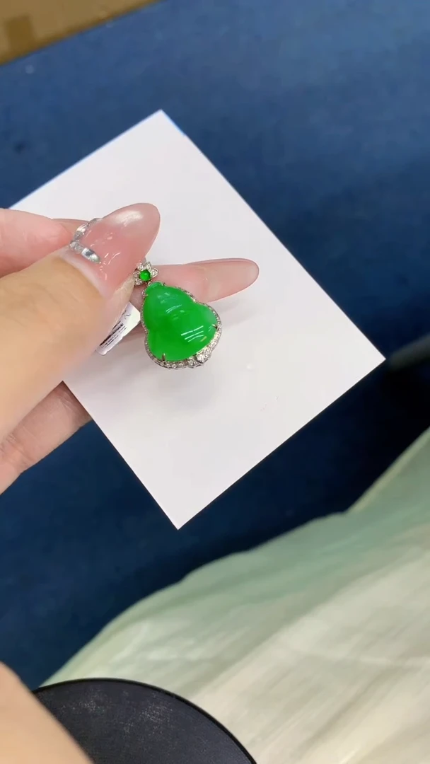 翡翠18K金镶嵌吊坠(不含链)晓**11