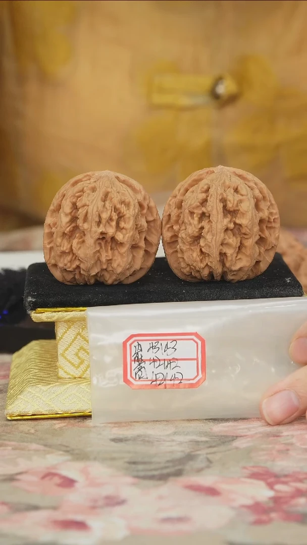 把件文玩核桃非嫁接大粗筋