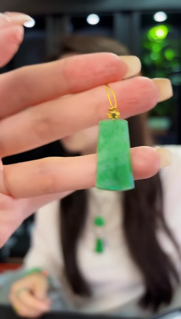 翡翠18K金镶嵌颈饰 缅料A货/支持复检/一件