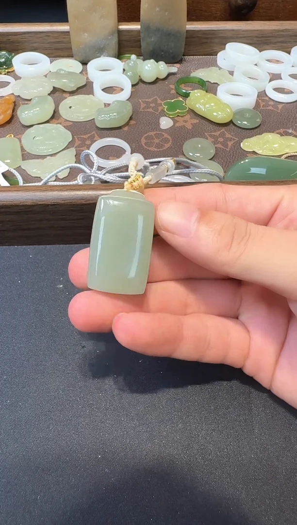 吊坠(不含链)未镶嵌和田玉吊坠