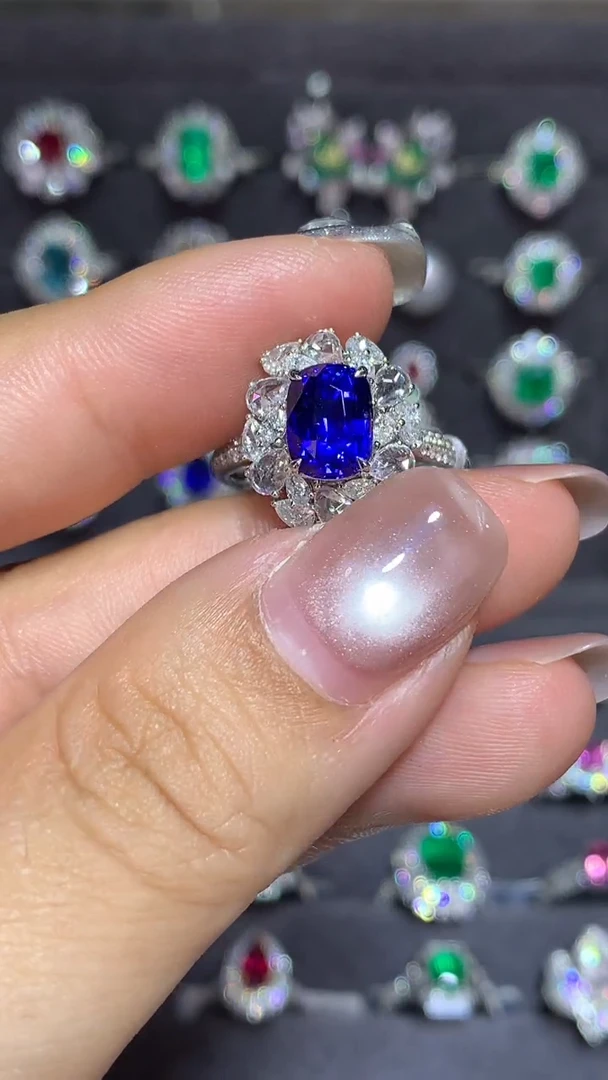 戒指蓝宝石18K金镶嵌3.12CT