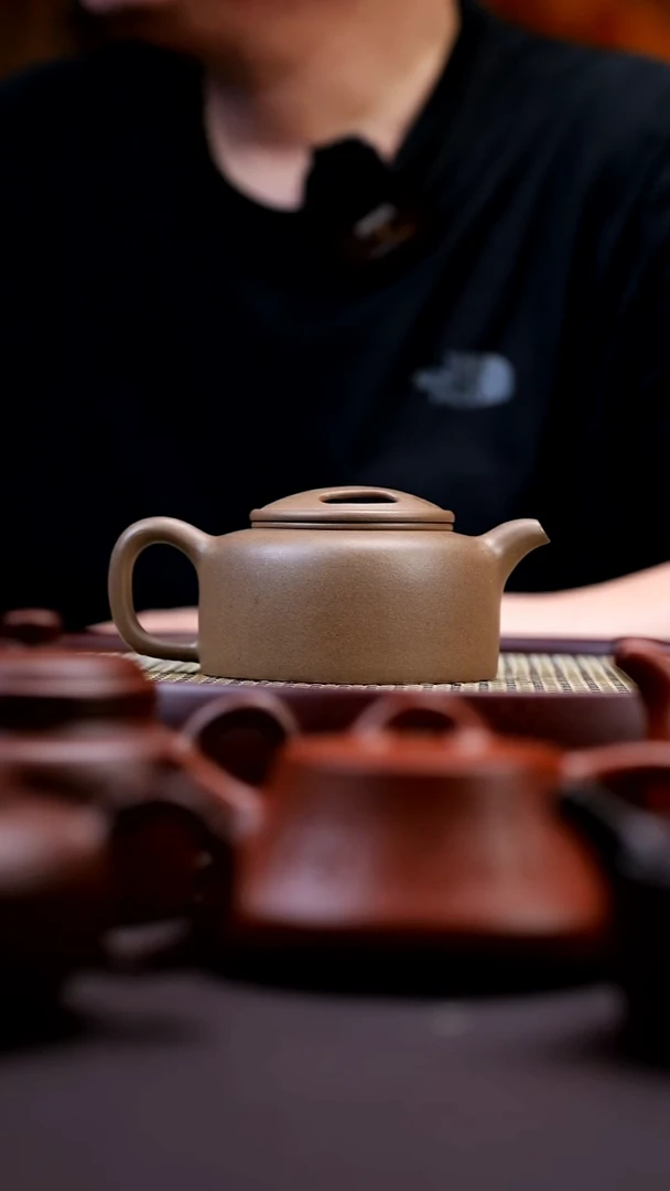 茶壶紫砂紫砂茶壶（牛盖莲子）