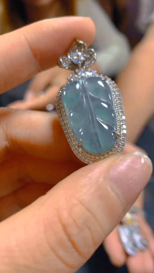 翡翠未镶嵌吊坠(赠链)0566064558多样性发一