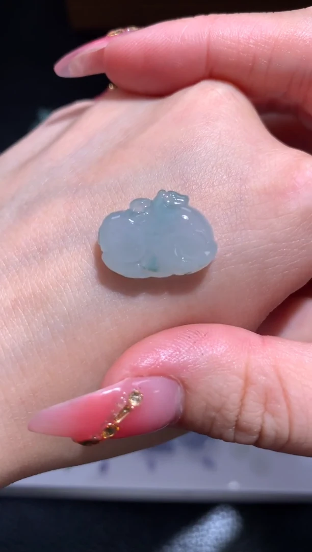 定制翡翠未镶嵌唐马