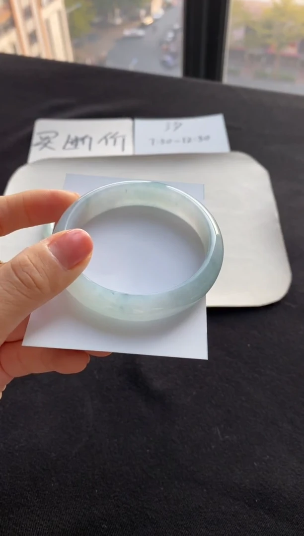 【闪购商品】翡翠手镯未镶嵌55正圈--不退不换