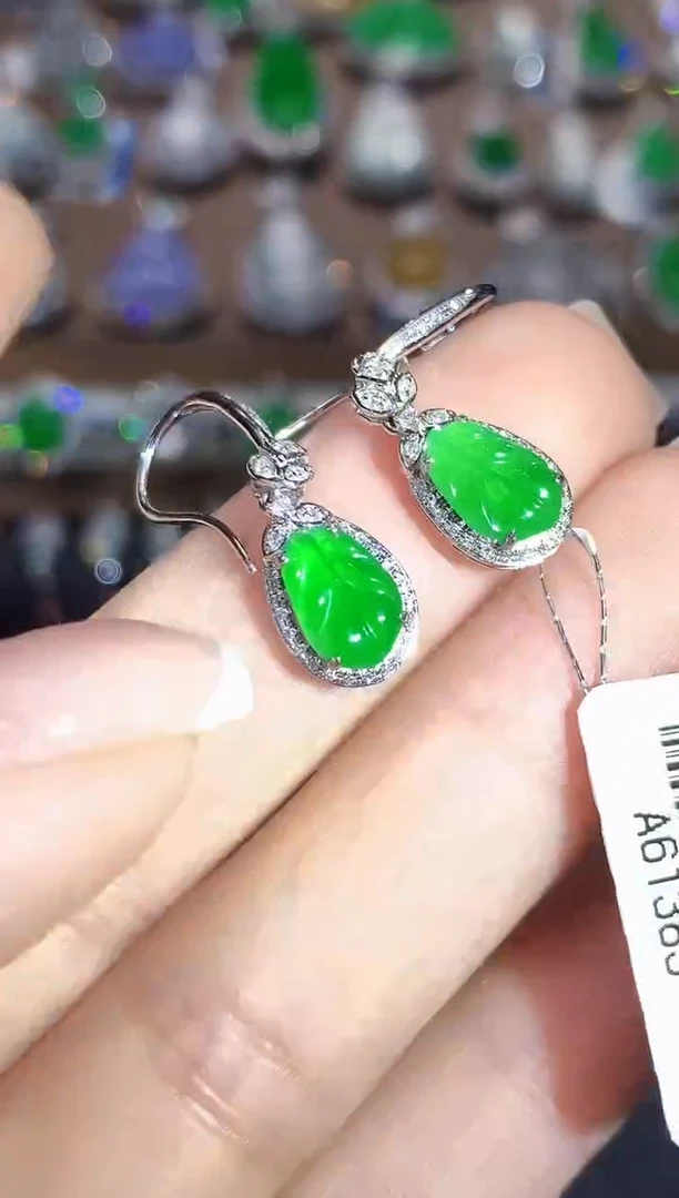 18K金镶嵌翡翠耳饰A89