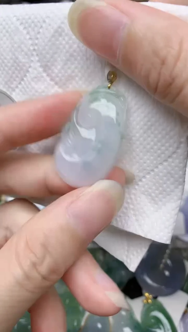 翡翠18K金镶嵌颈饰天然A货翡翠