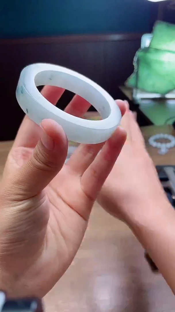 定制翡翠手镯未镶嵌输****a定制