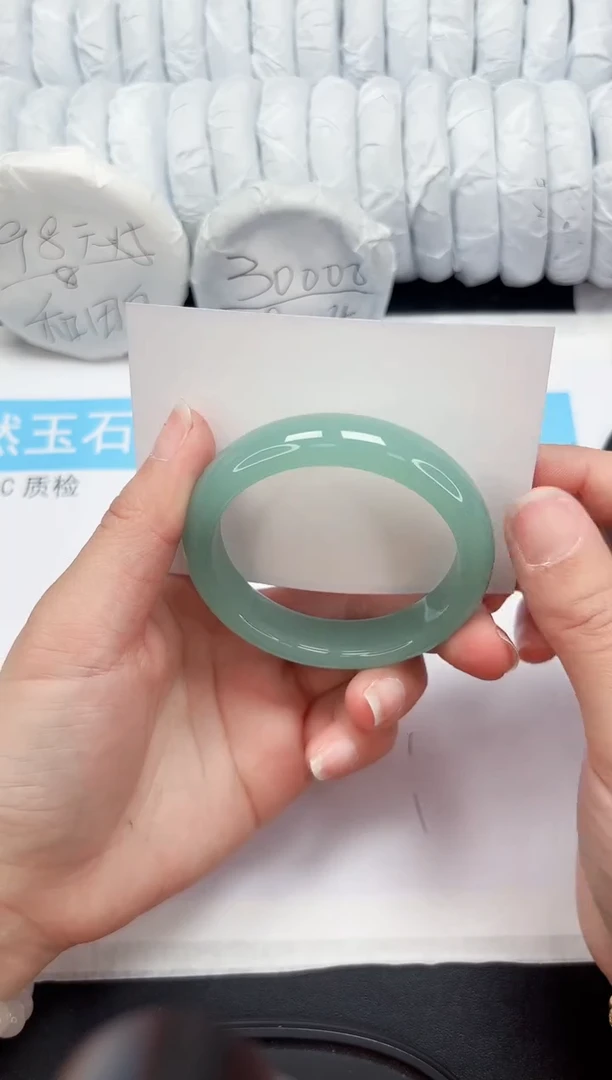 【闪购商品】石英质玉手镯未镶嵌96-54.6
