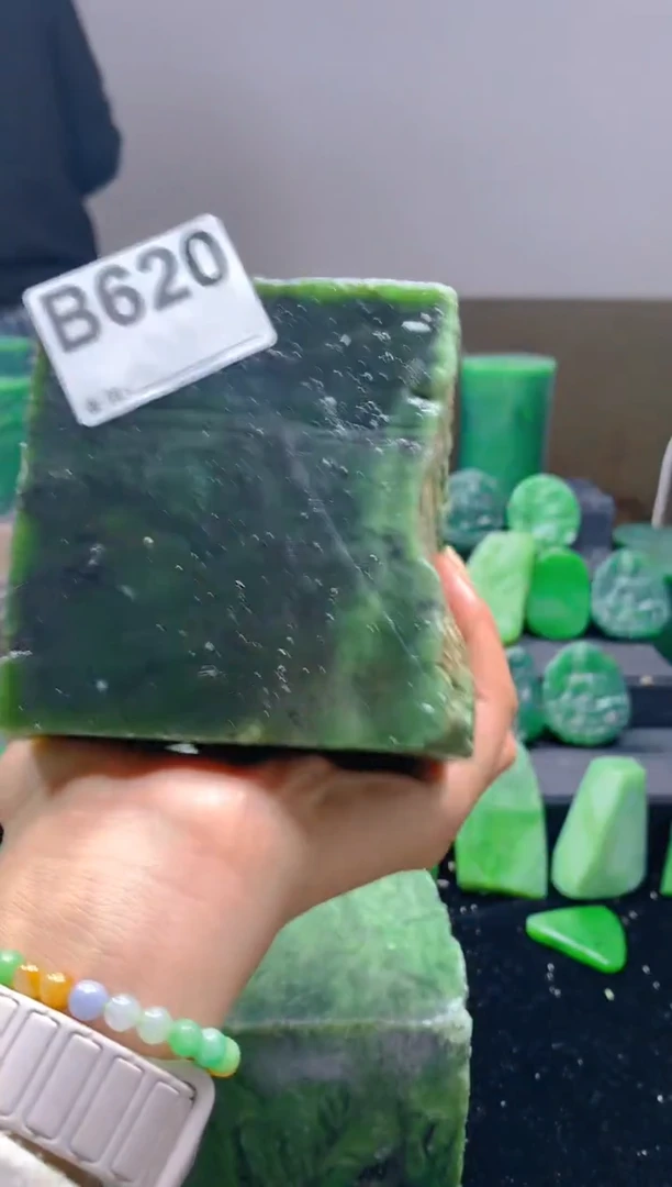 未镶嵌和田玉珠宝半成品1