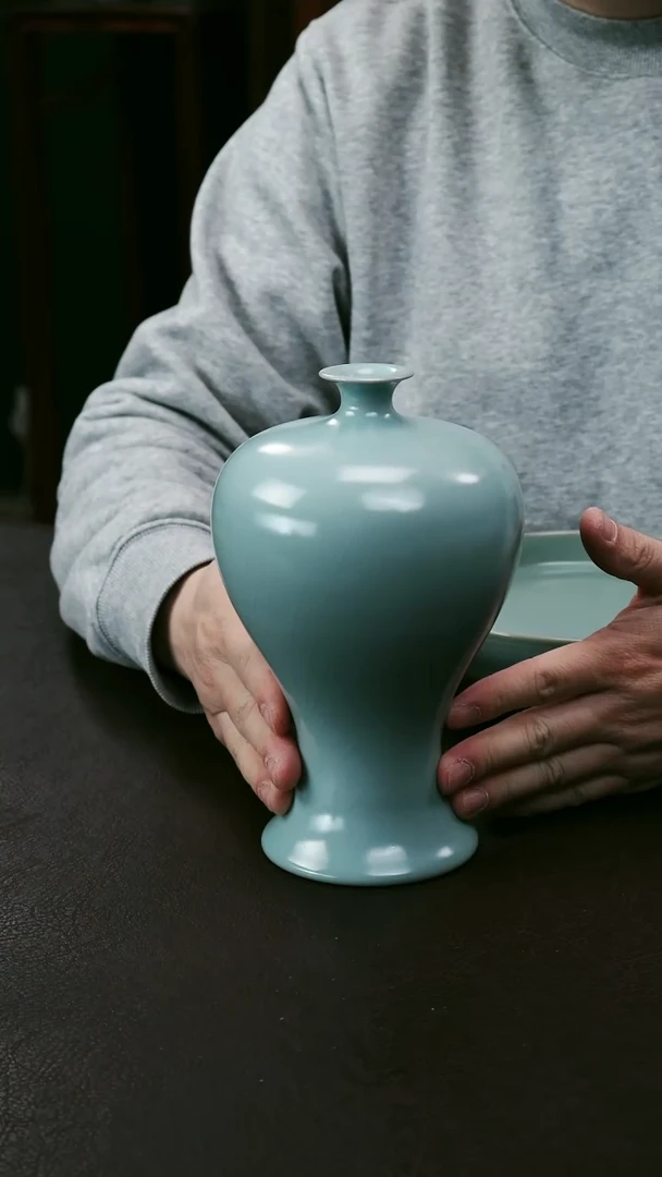 【闪购商品】其他汝官窑微微瑕梅瓶5