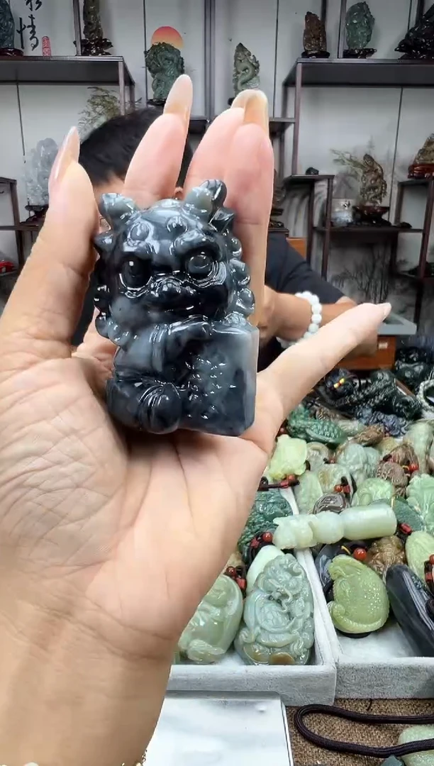 和田玉未镶嵌把件1