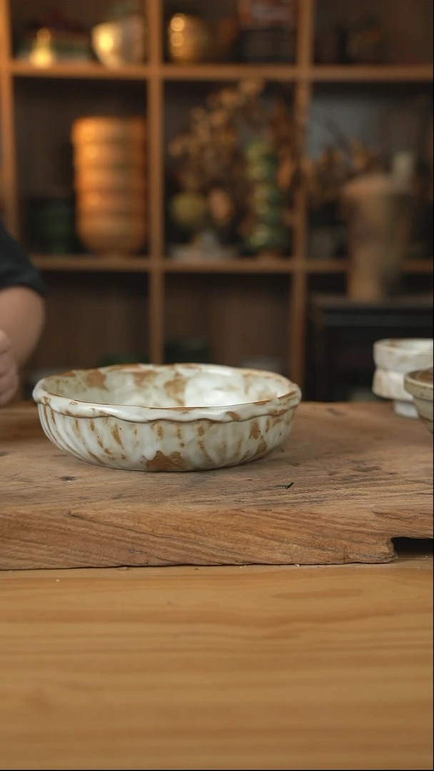 粉影系列的8英寸蛋糕盘