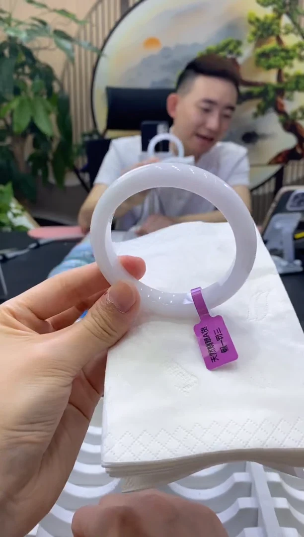 翡翠手镯未镶嵌9810