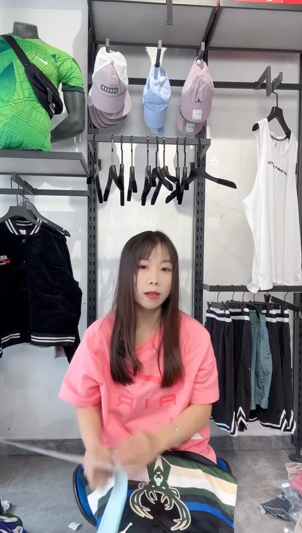 1106编码 耐克卫衣服饰过款为准 尺码S