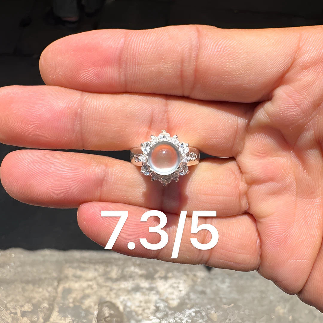 0624(小哪吒在源头)龙石种翡翠正圆黑钢戒面干净饱满荧光足M280