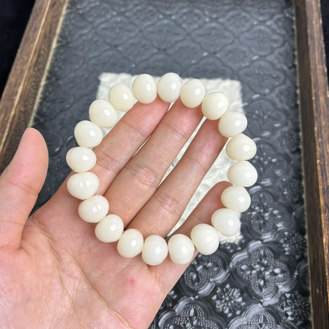 【绵润酥12-13mm】菩提根白色光面屁桃单圈CS021-2741