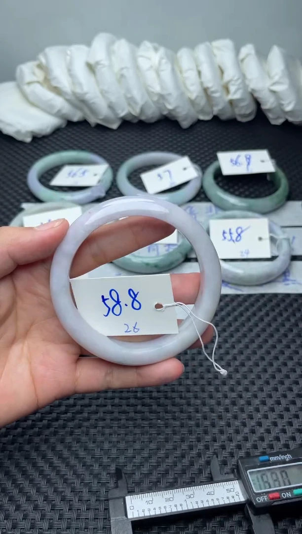 未镶嵌手镯翡翠26