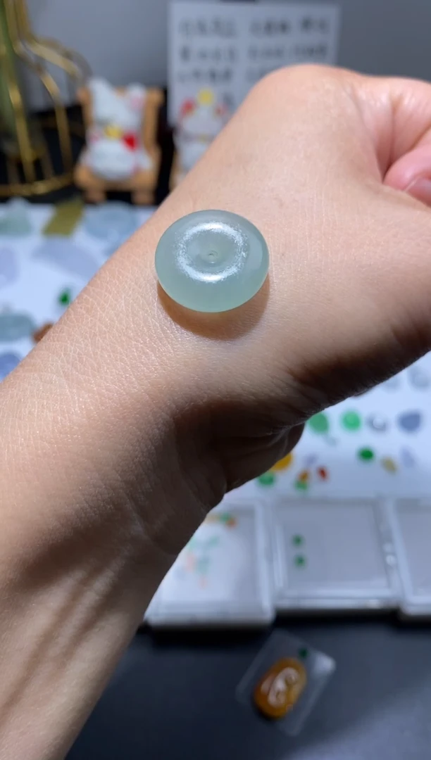 未镶嵌定制翡翠平安扣