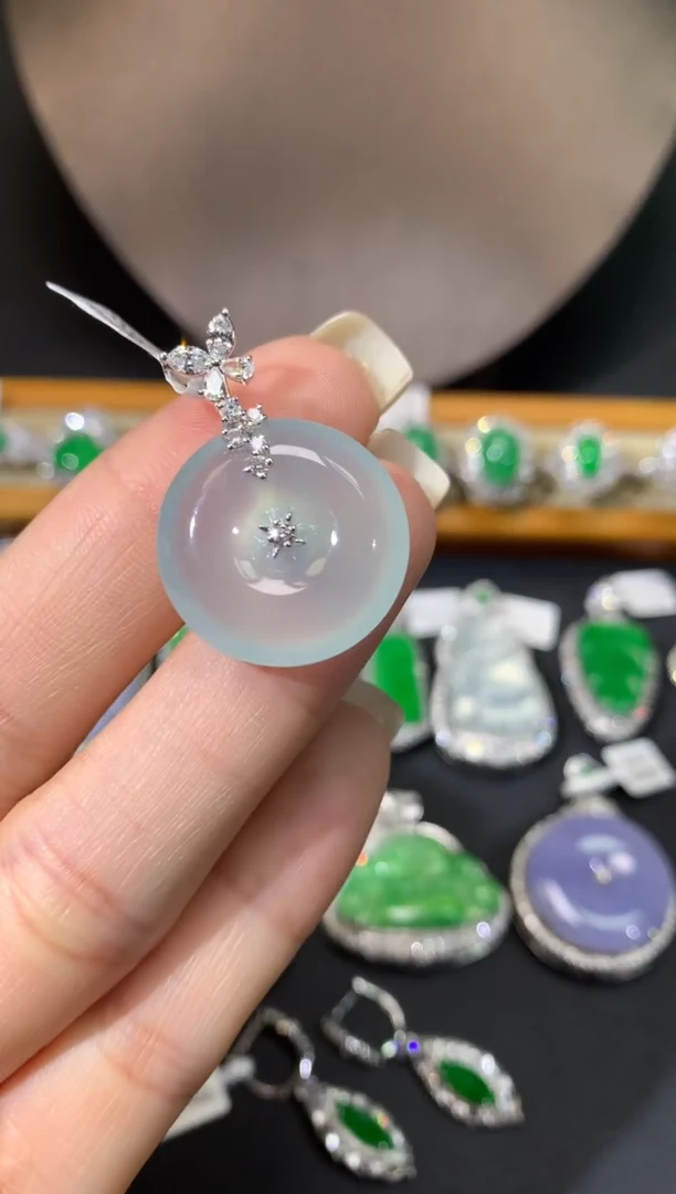 翡翠18K金镶嵌吊坠(不含链)吊坠