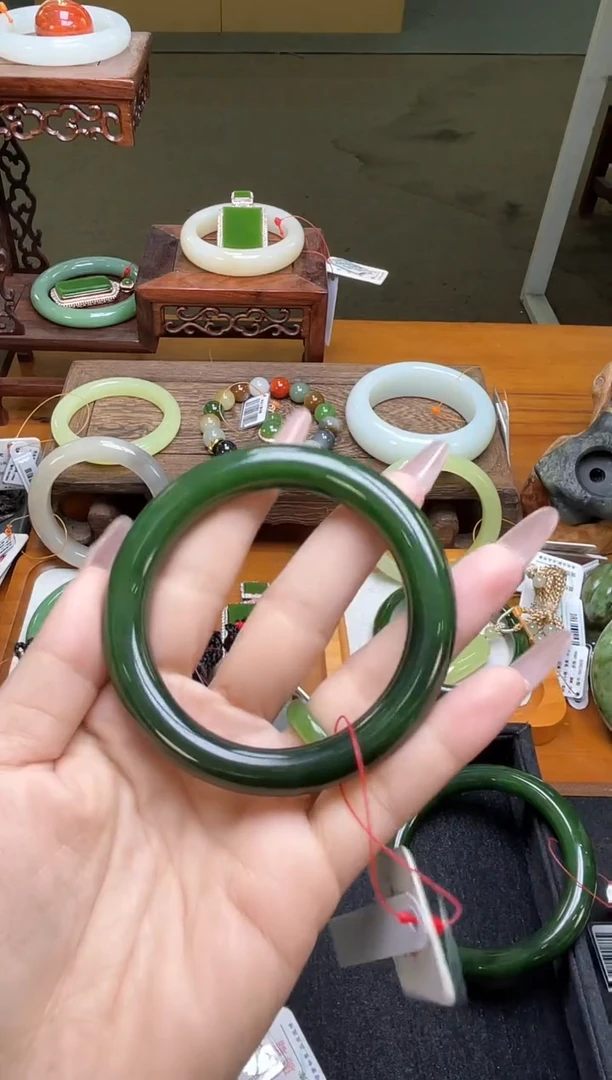 未镶嵌手镯和田玉俄七碧玉 58圈