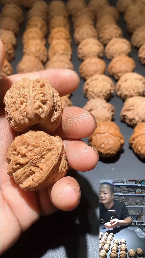 吊坠文玩核桃飘****️lk