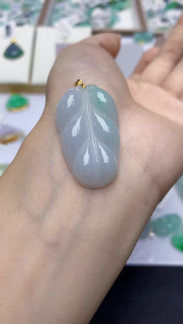 翡翠未镶嵌颈饰天然缅甸翡翠A货
