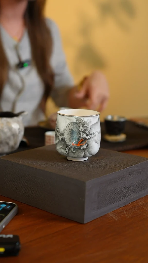 包银墨龙杯........