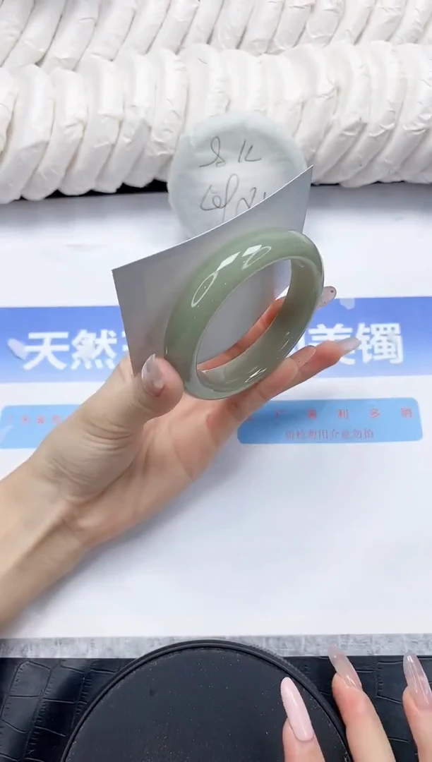 未镶嵌手镯石英质玉62-62.2