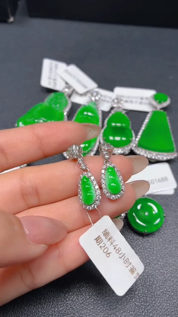 颈饰银S925镶嵌翡翠11111