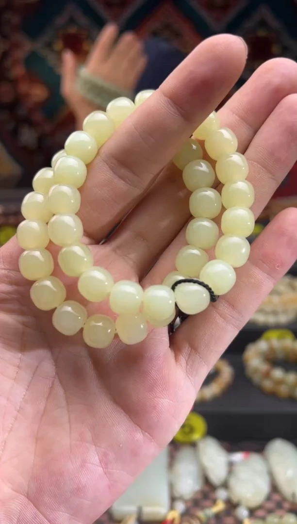 手串未镶嵌和田玉若羌黄口手串老型珠卡9*10（77分）发其一