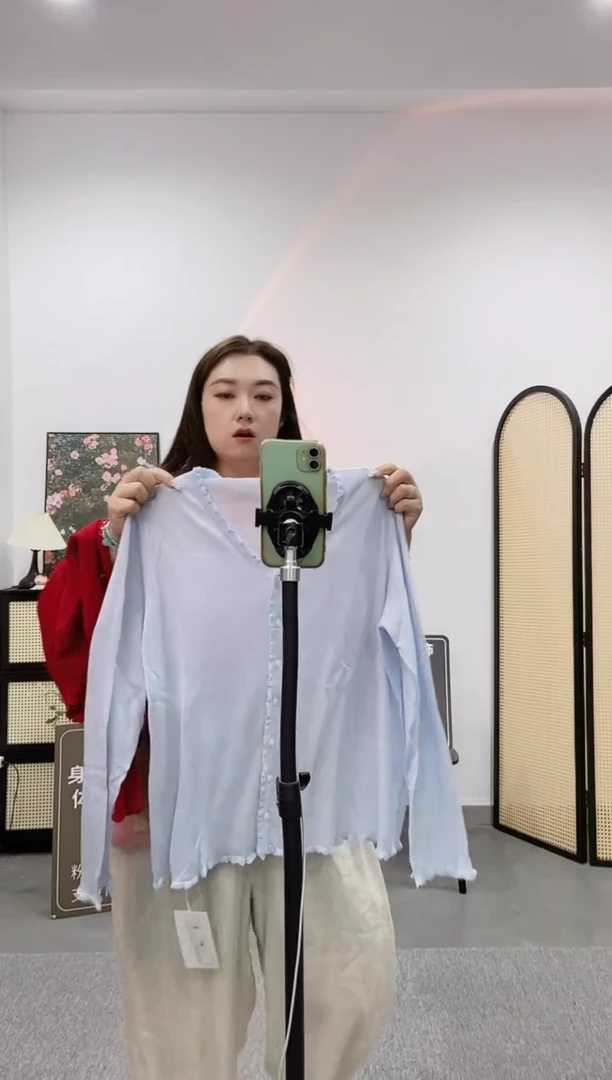 木耳蓝色开衫555