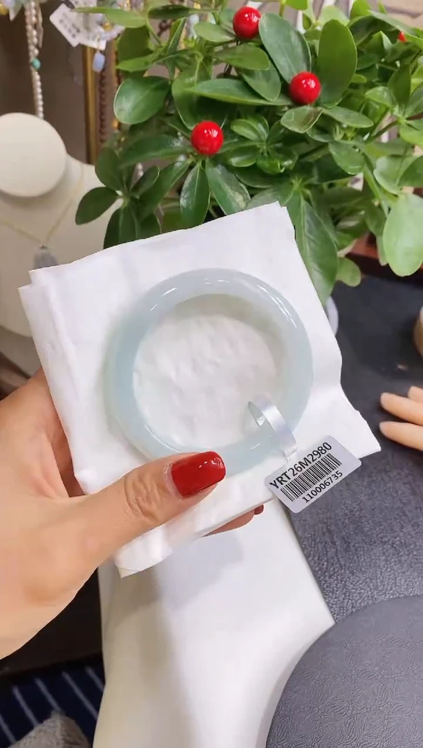 【闪购商品】翡翠手镯未镶嵌81圈口54-56/12.2*8.3