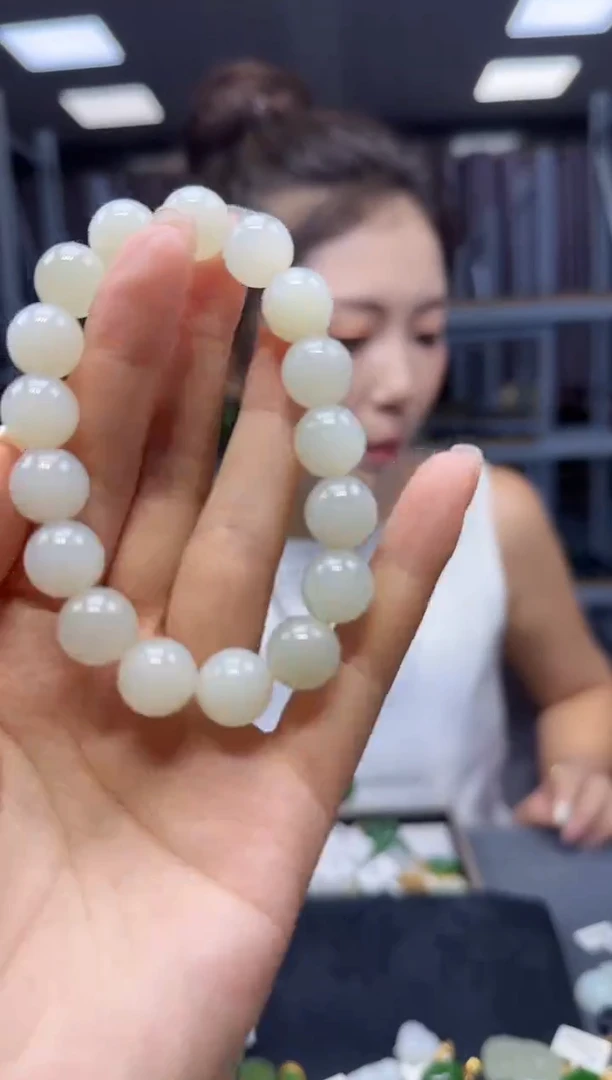 手串未镶嵌和田玉1