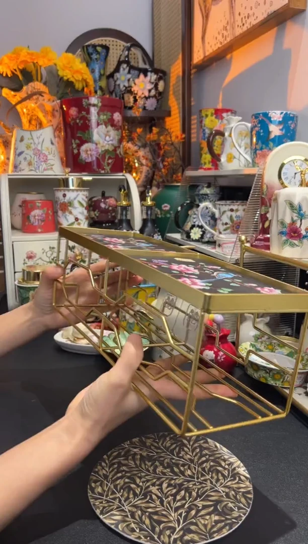 陶瓷家居百货---铁艺纸巾架